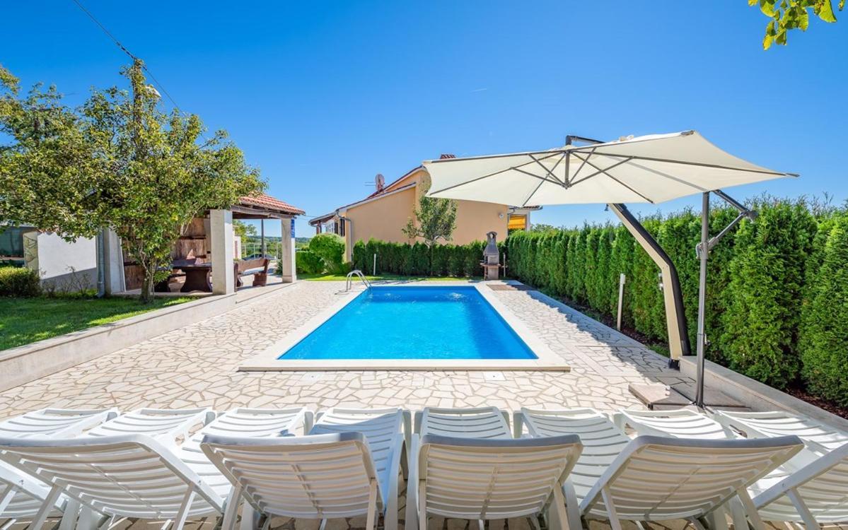 Villa Semy Пазин Экстерьер фото