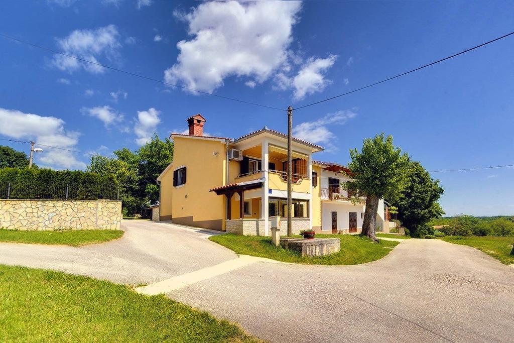 Villa Semy Пазин Экстерьер фото