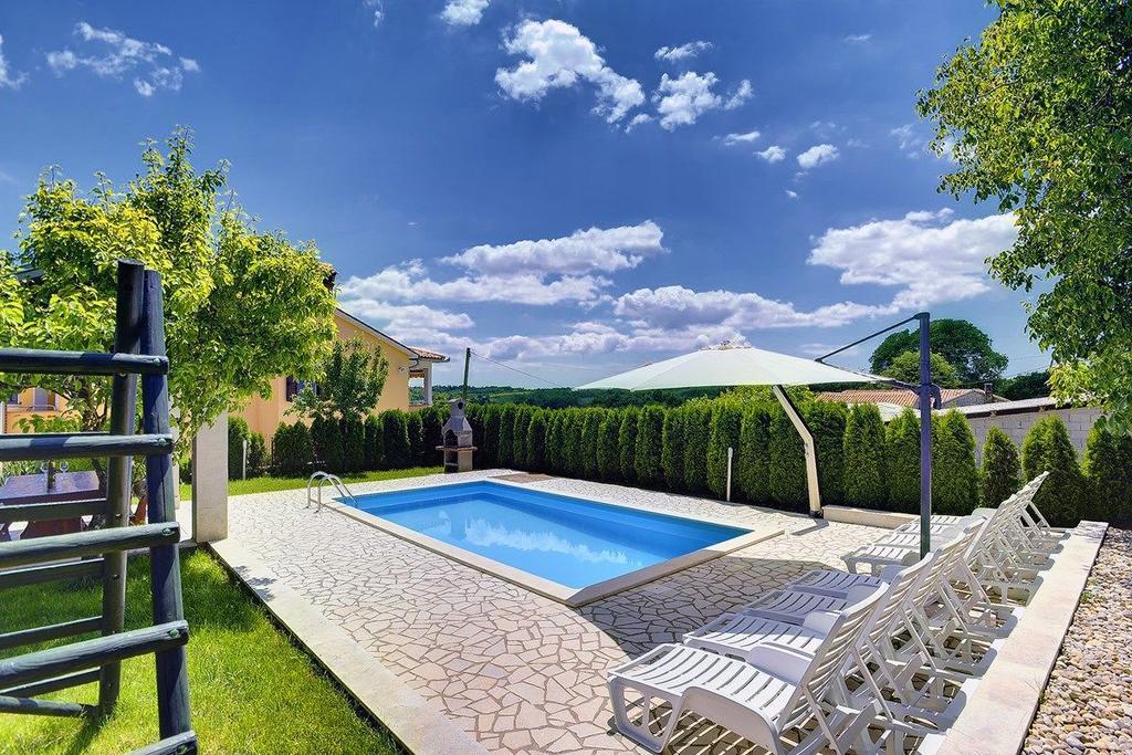Villa Semy Пазин Экстерьер фото